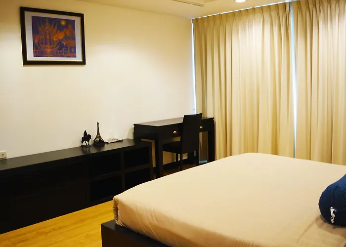 Serena Sathorn Apartment *